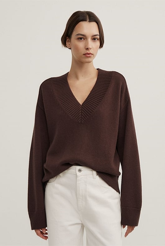 V-Neck Knit