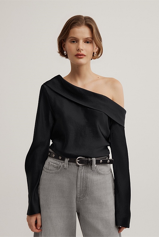 Asymmetric Shoulder Top